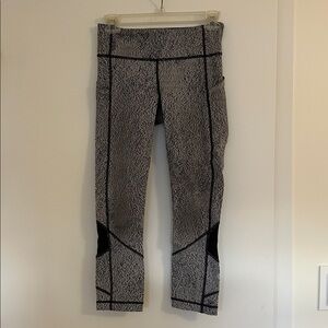 Lululemon Pace Rival Pocket Crop Power Luxtreme in Black/White Jacquard | Size 4